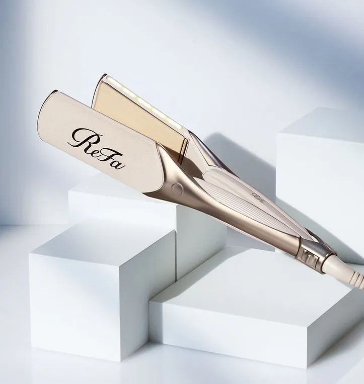 リファパワーストレートアイロン プロのアイボリーカラー