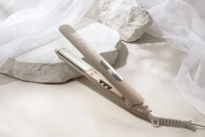 ドンキ限定！SALONMOON「ミラーダブルイオン® ストレートヘアアイロン」に洗練のシルキーグレージュ誕生