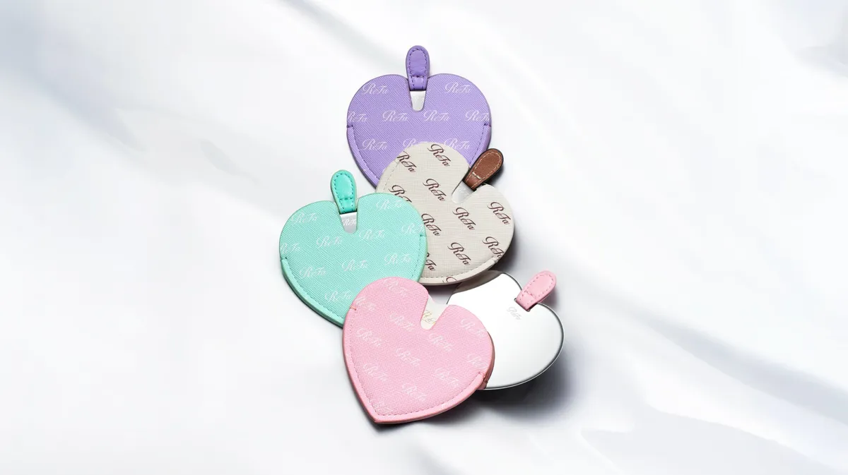ハート型が可愛いReFa HEART MIRROR TWIN