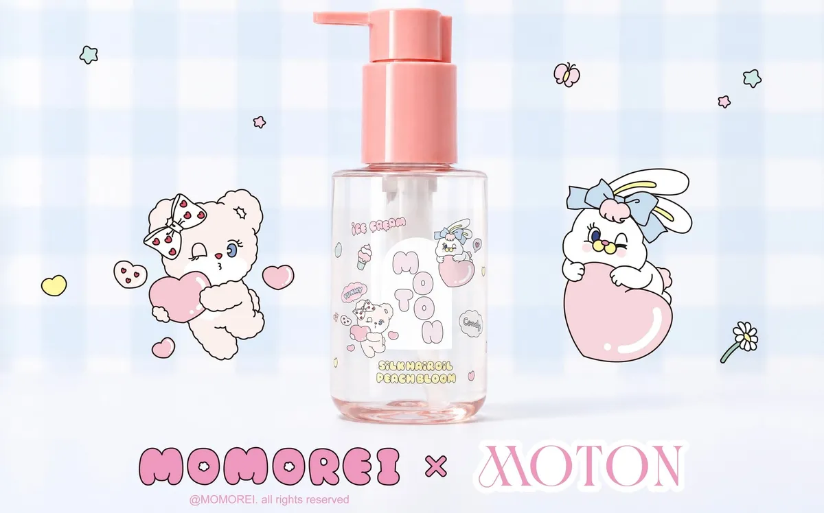 MOTONとMOMOREIがコラボした限定ヘアオイルのパッケージ